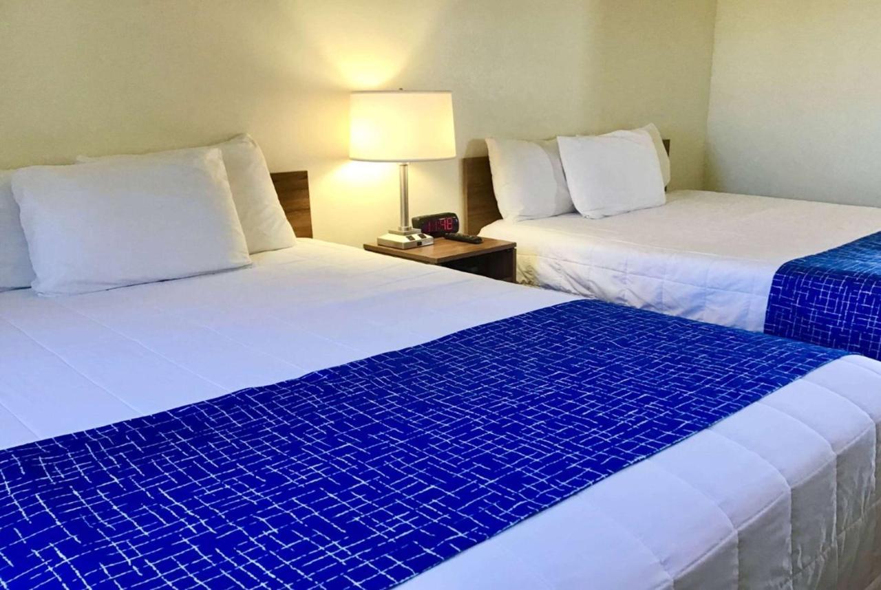 Travelodge By Wyndham Three Forks Exteriör bild