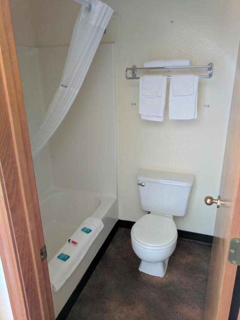 Travelodge By Wyndham Three Forks Exteriör bild